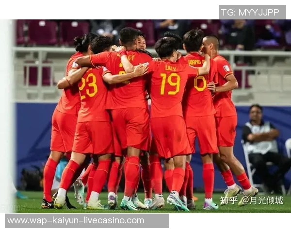 中国足球迎战卡塔尔力争胜利展现实力与决心