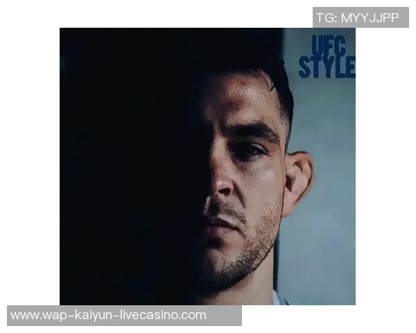 UFC猿人与战警的巅峰对决谁能称霸擂台引发热议